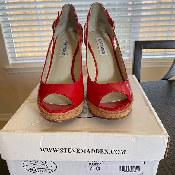 Ruby Red Steve Madden Wedges - Picture 2 of 4
